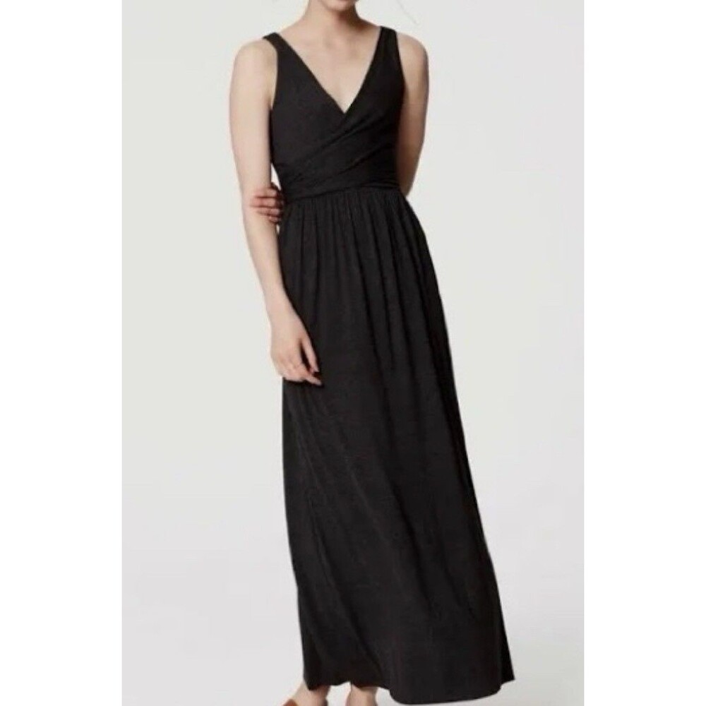 New York and Company Black Sleeveless V-neck Maxi Dress Size Large Empire Waist
